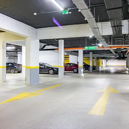 Cozystudio Cloud9 Promenada Subway *