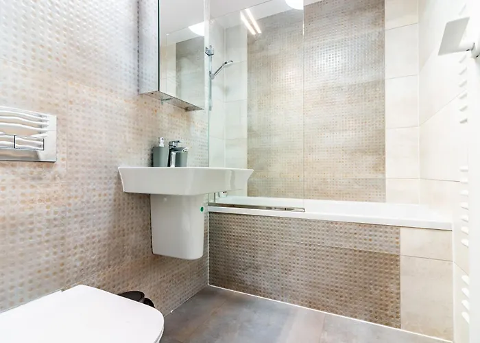 Cozystudio Cloud9 Promenada Subway *